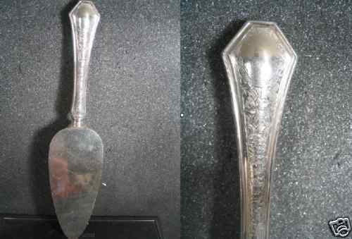 Sterling Vintage SSMC 1905 GRAPE CAKE SERVER 10 1/2  