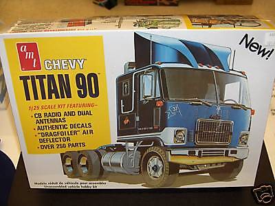 AMT 1/25 CHEVY TITAN 90 MODEL KIT RIG SEMI TRUCK MAC  