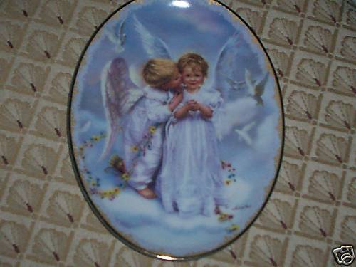 Angel Kisses Sandra Kuck on Angels Wings Plate