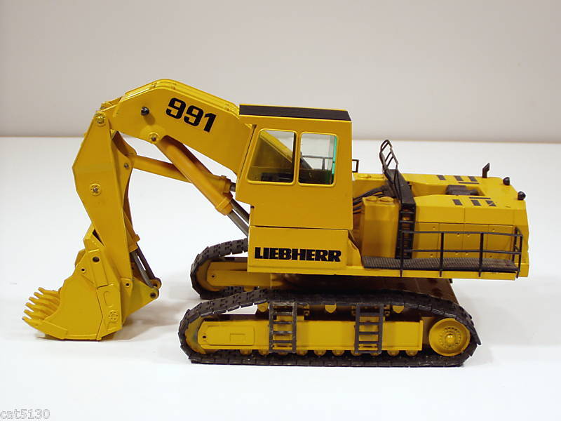 Liebherr 991 Shovel   1/50   Conrad #2824  