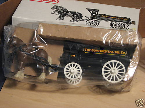 1990 ERTL (CONOCO)HORSE & TANKWAGON DIE CAST BANK  