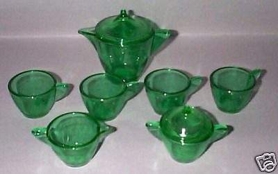 AKRO AGATE RARE STIPPLED BAND LARGE CHILDS GREEN 9 PCS  